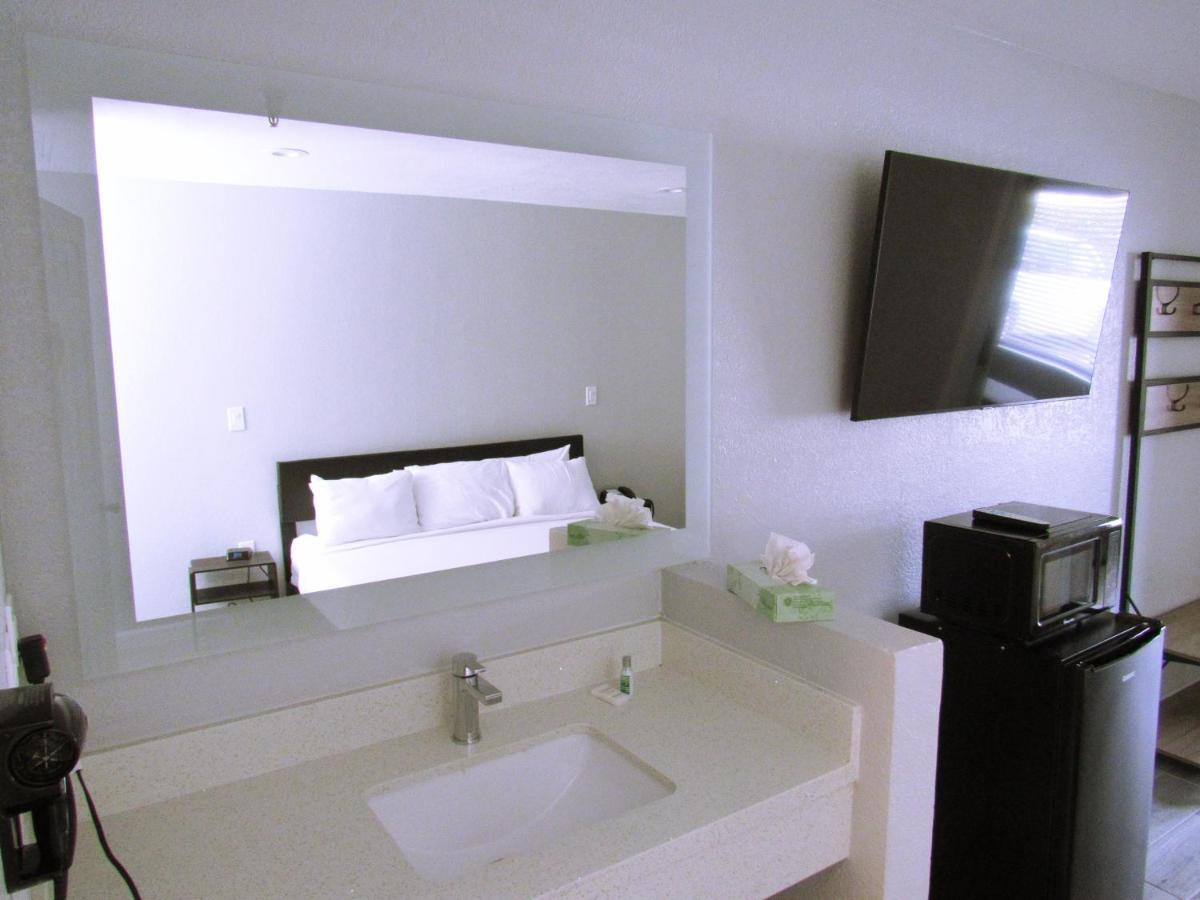 Capri Hotel Anaheim