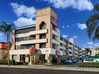 Capri Hotel